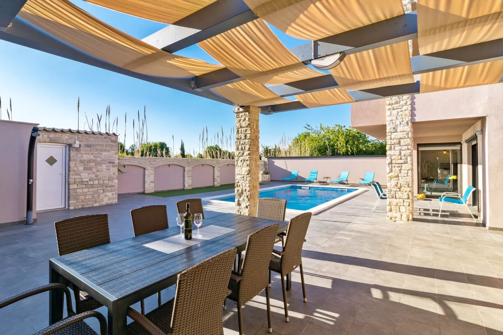 Beautiful Villa Philippo with Pool (publish)-Terras