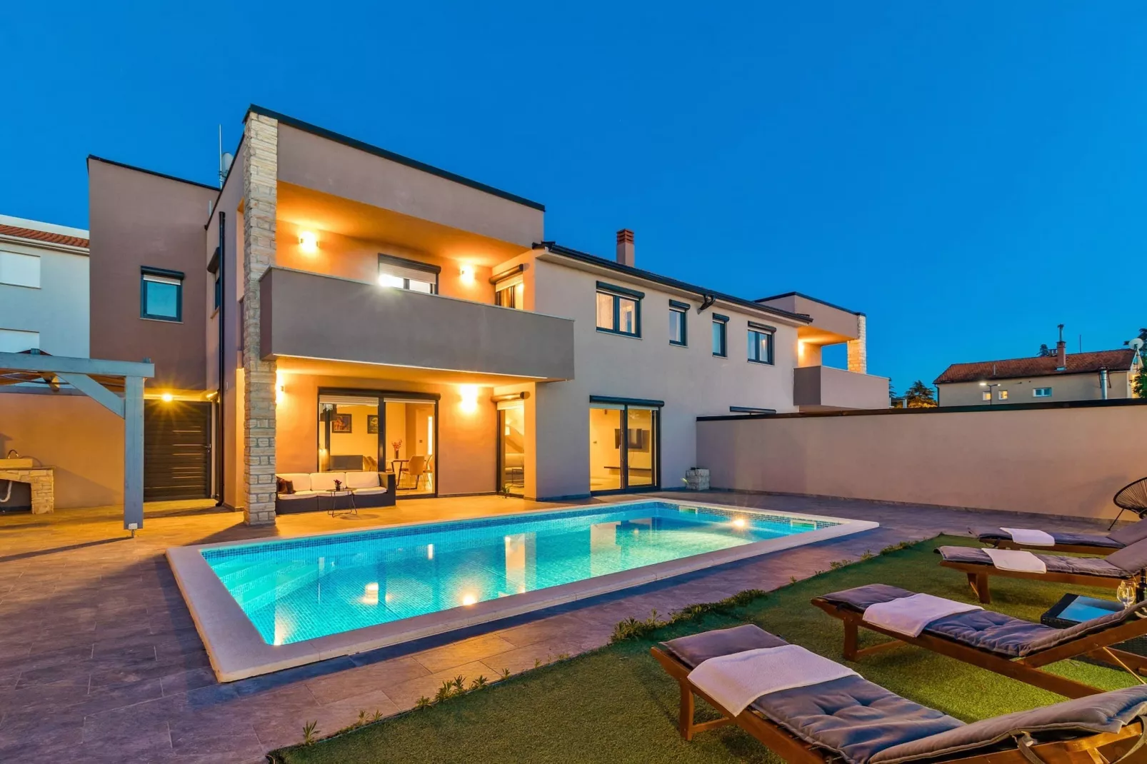 Beautiful Villa Nika with Pool-Zwembad