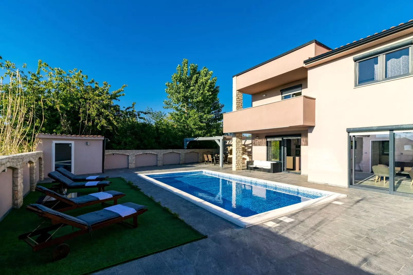 Beautiful Villa Nika with Pool-Zwembad