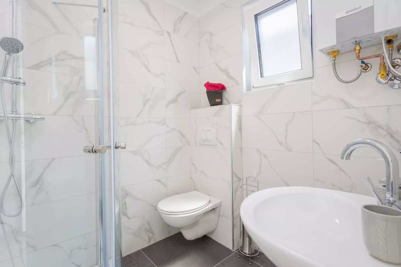 Eco - Beach House Peroj-Badkamer