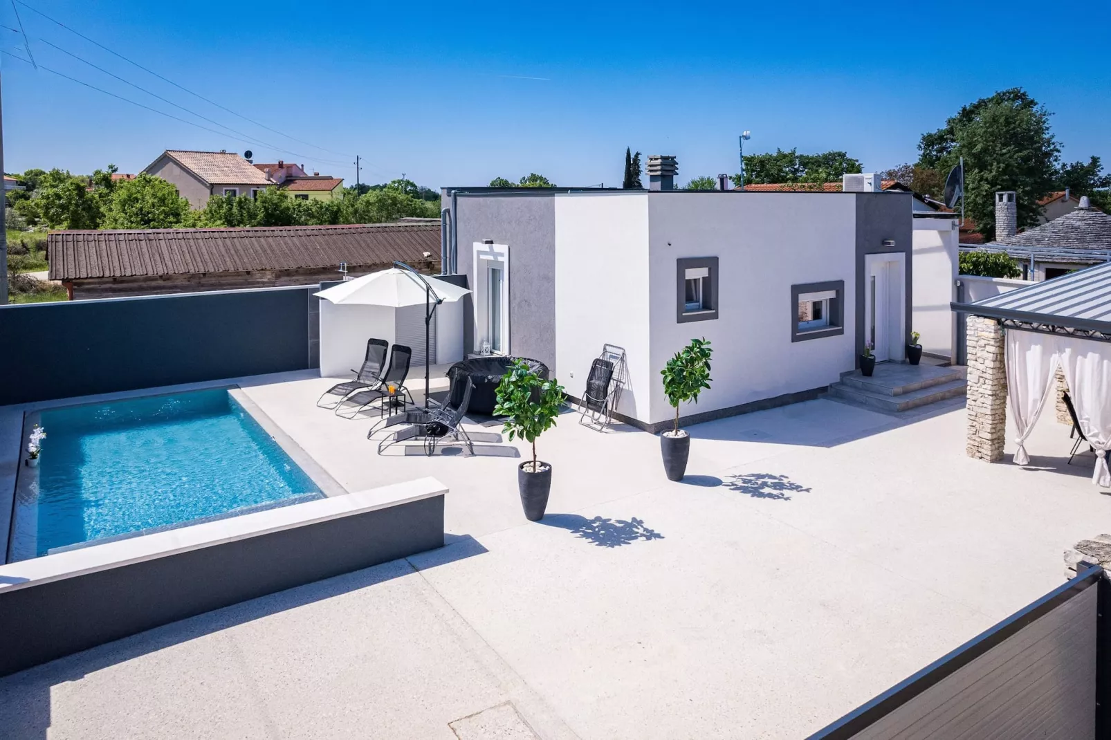Villa Marsel (4+2) - Private Pool and Jacuzzi-Zwembad