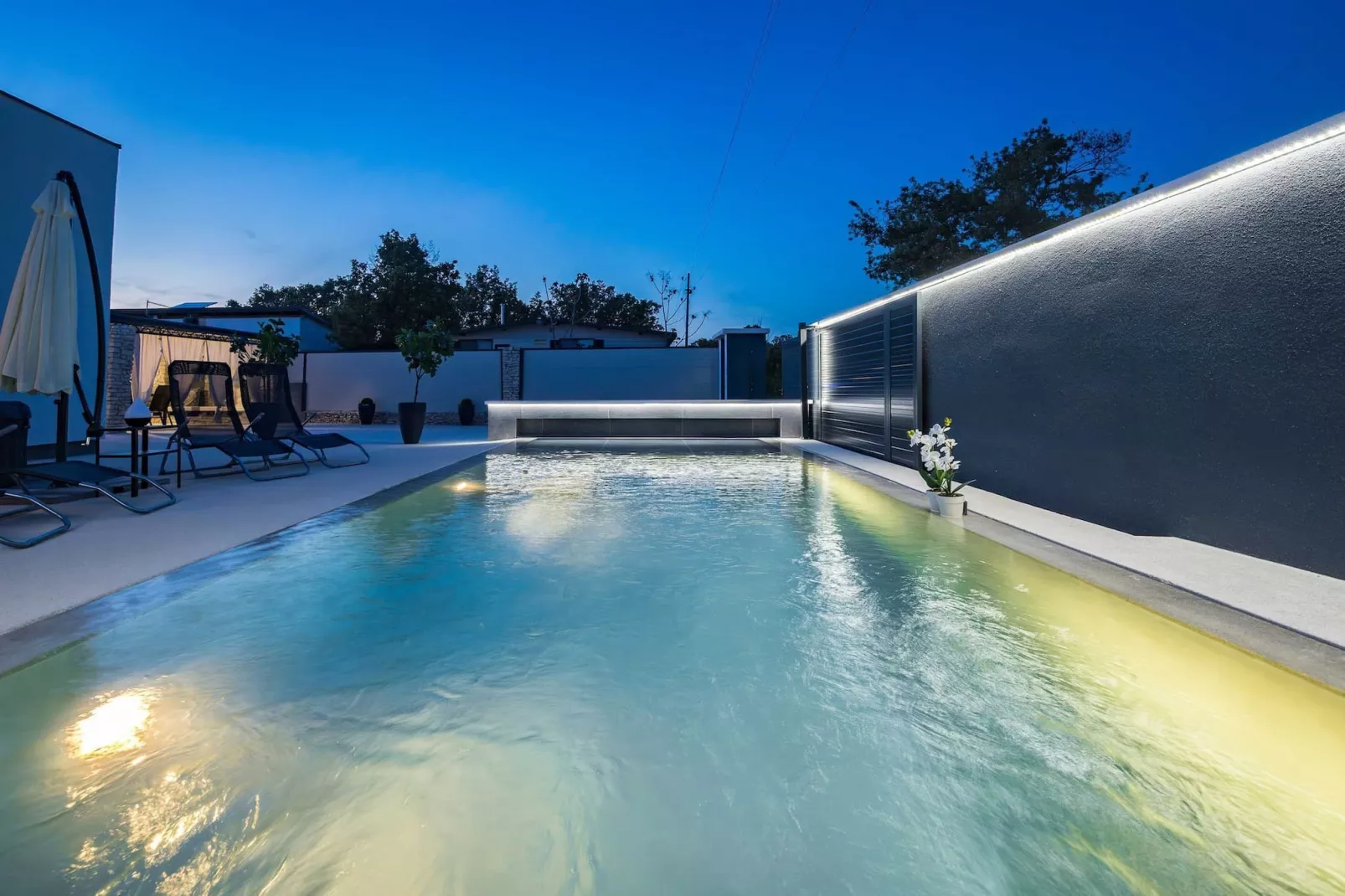 Villa Marsel (4+2) - Private Pool and Jacuzzi-Zwembad