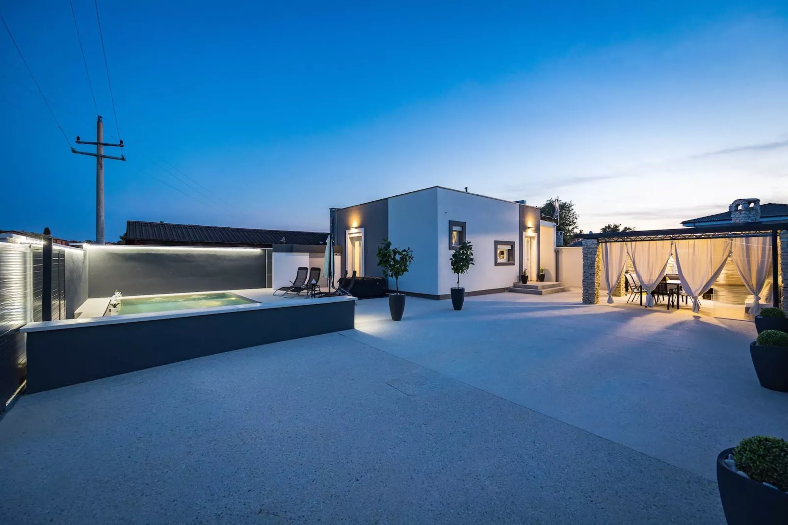 Villa Marsel (4+2) - Private Pool and Jacuzzi-Buitenlucht