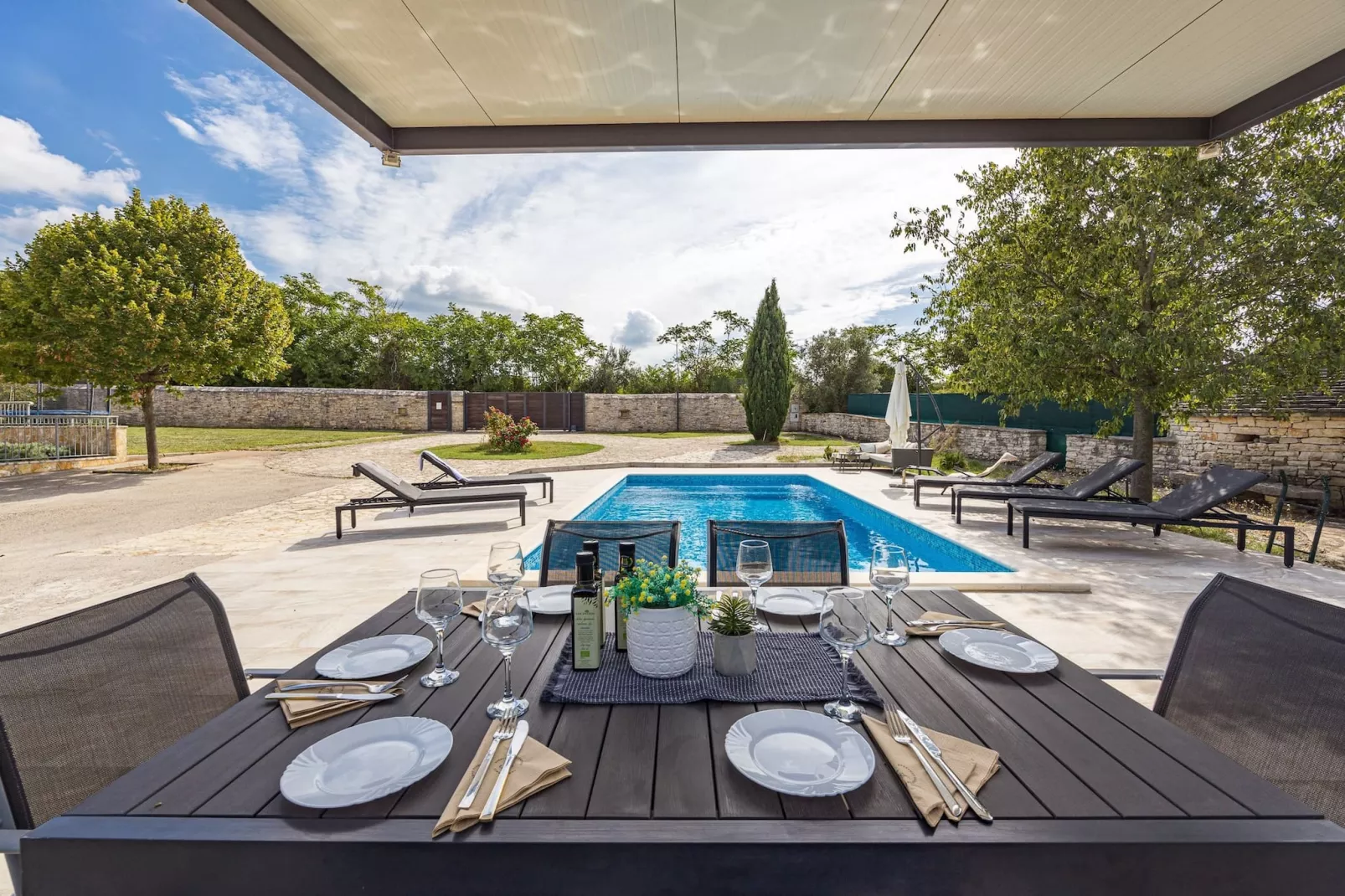 Villa San Antonio with Private Pool-Zwembad