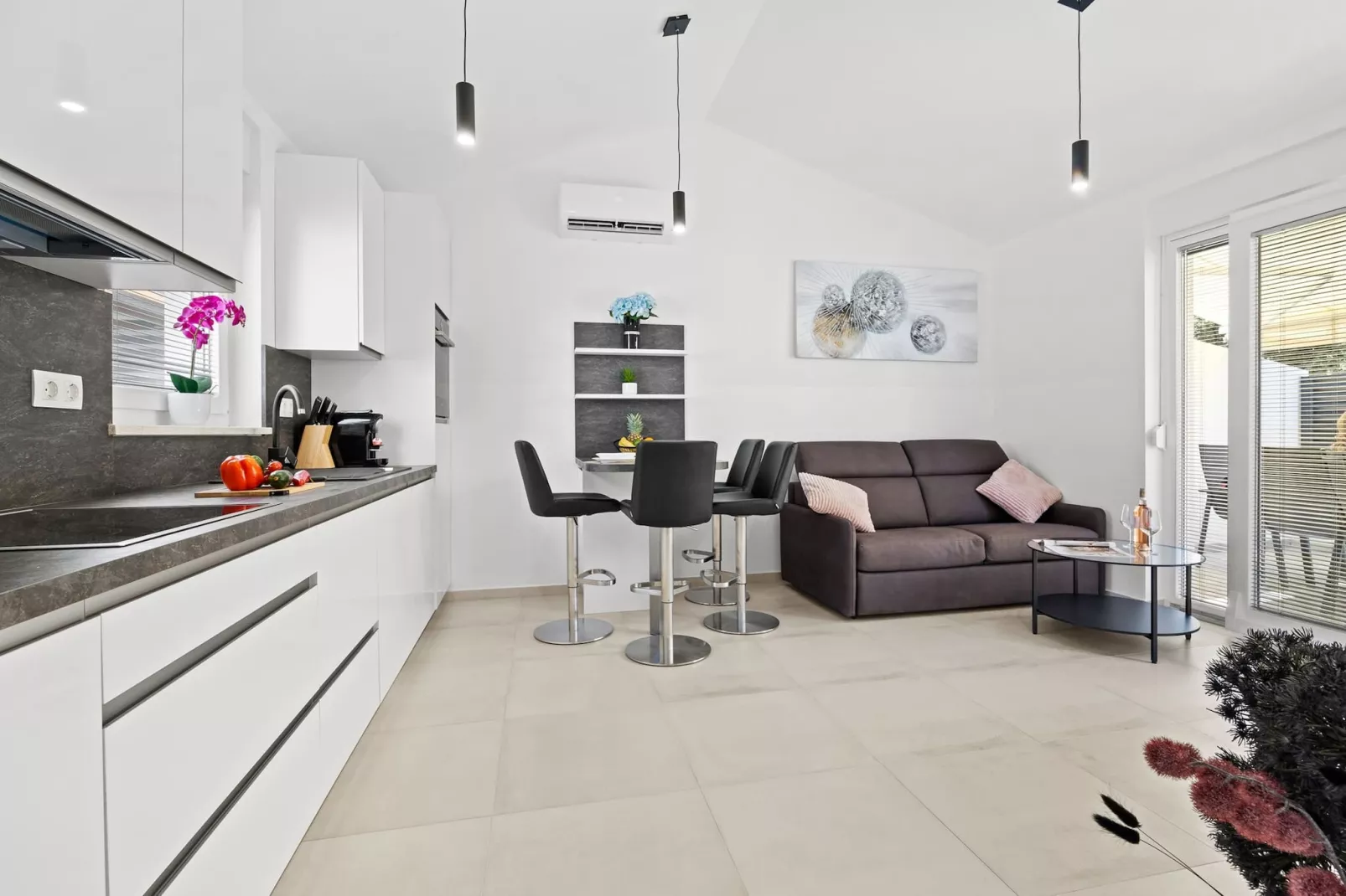 Barbariga Beach Apartment-Woonkamer