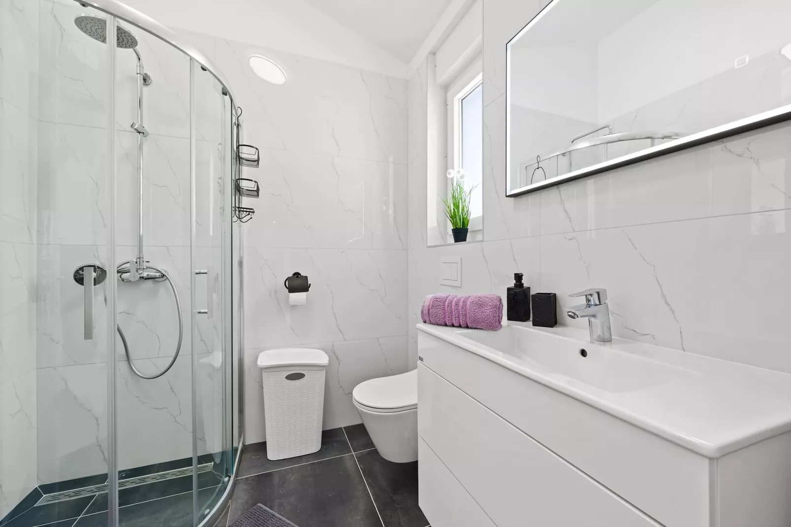 Barbariga Beach Apartment-Badkamer