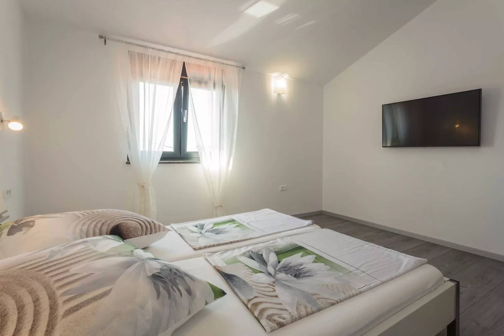 Villa Bavaria with Pool, Jacuzzi, Table Tennis-Slaapkamer