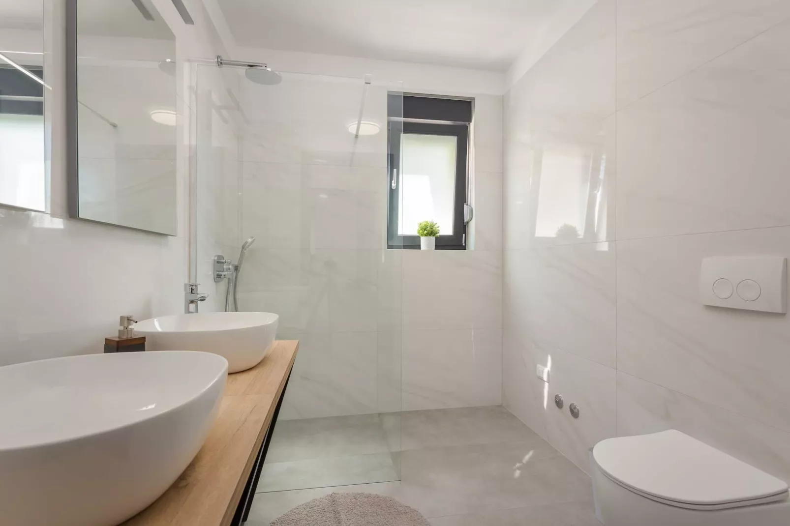 Villa Bavaria with Pool, Jacuzzi, Table Tennis-Badkamer