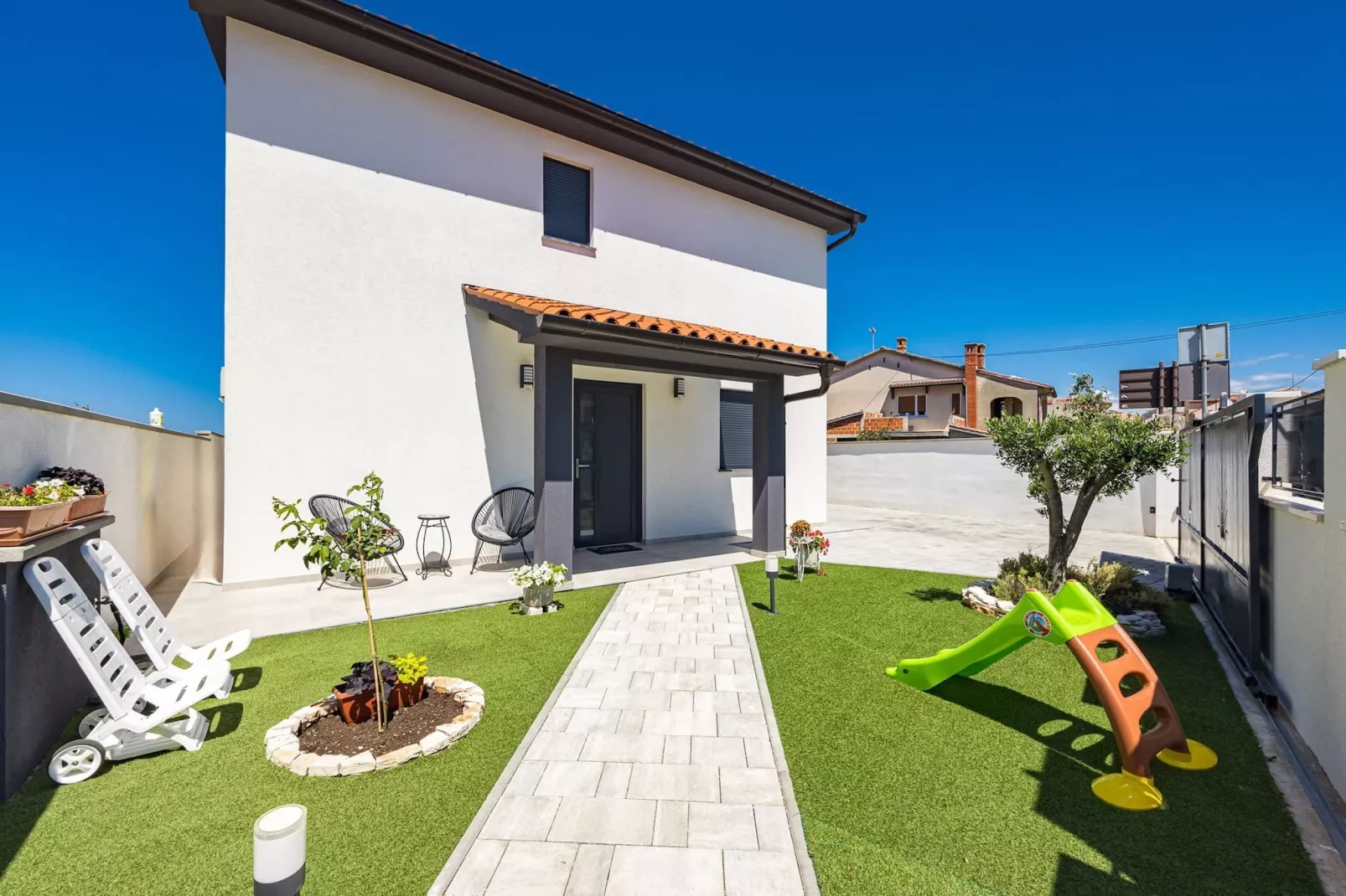Villa Bavaria with Pool, Jacuzzi, Table Tennis-Buitenlucht