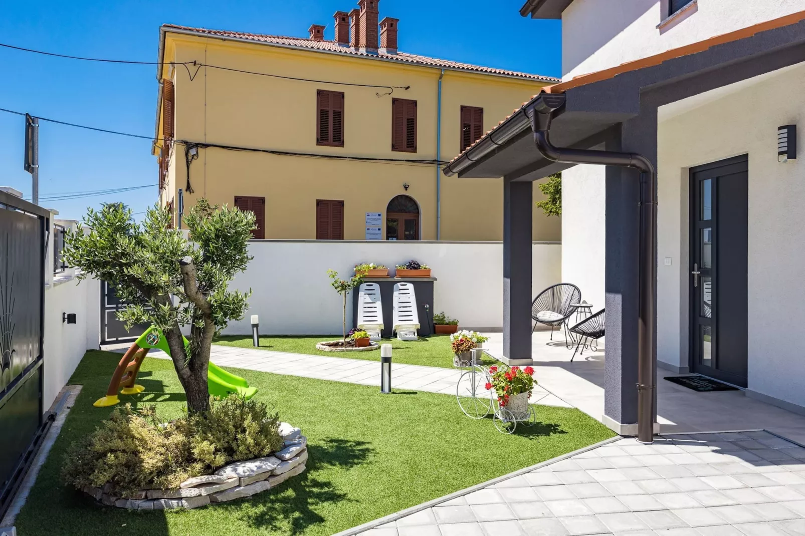 Villa Bavaria with Pool, Jacuzzi, Table Tennis-Buitenlucht