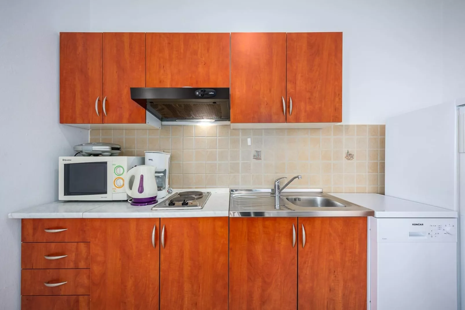 Lara 4 - Shared Pool, Sauna, Jacuzzi-Keuken