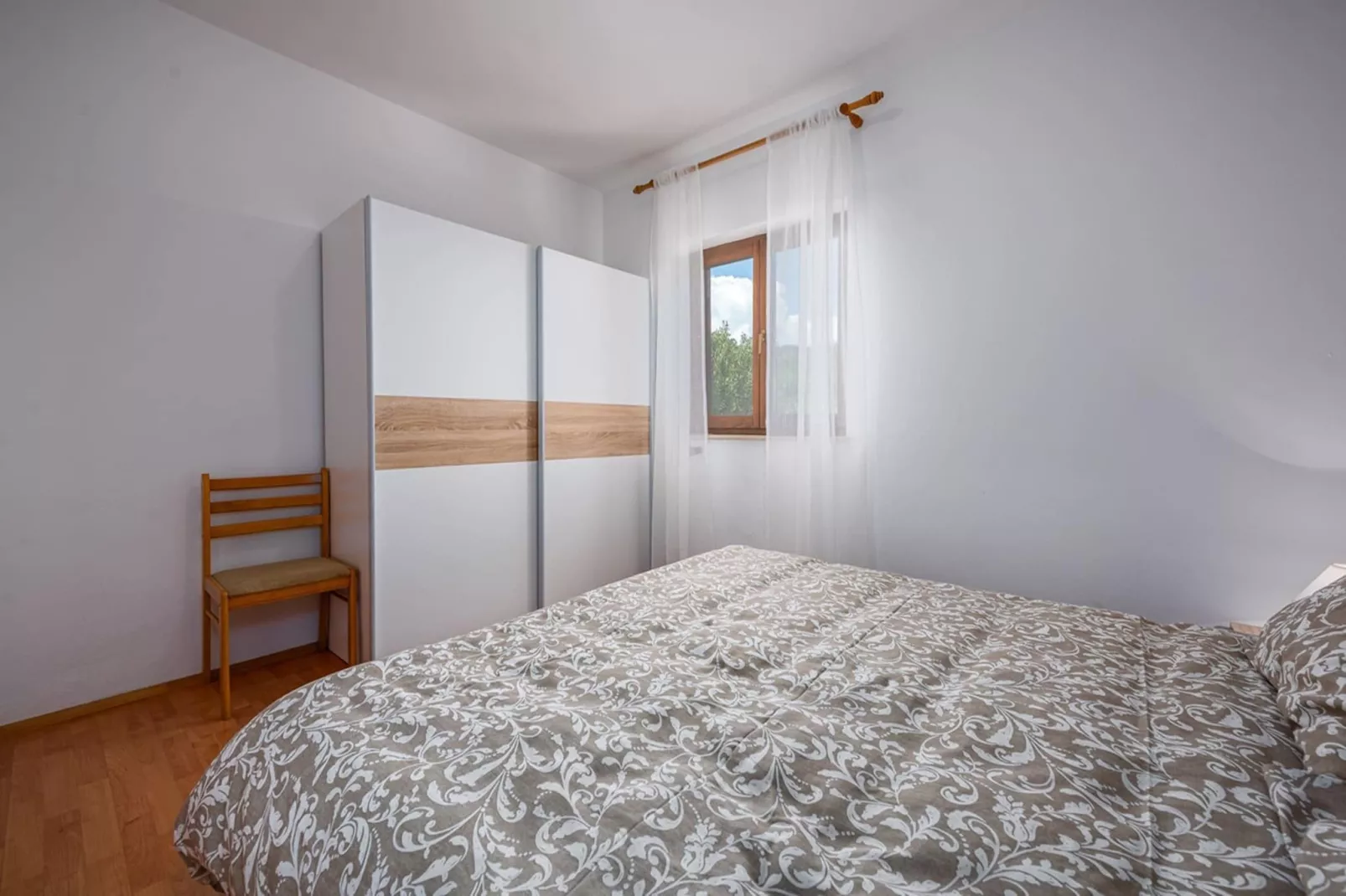 Lara 4 - Shared Pool, Sauna, Jacuzzi-Slaapkamer
