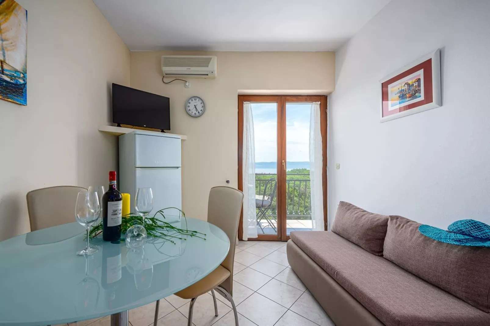 Lara 2 - Shared Pool, Sauna, Jacuzzi-Keuken