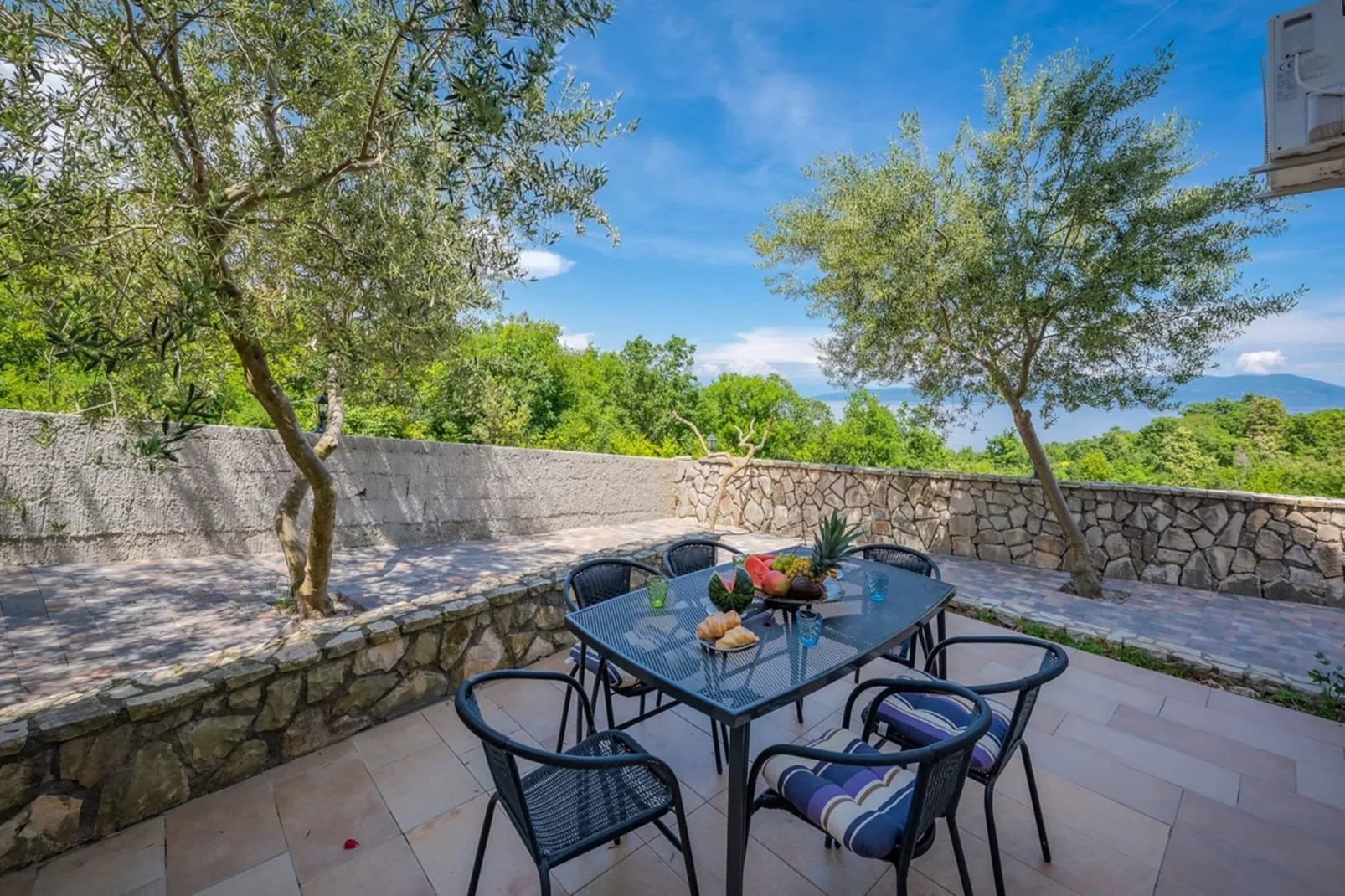 Lara 5 - Shared Pool, Sauna, Jacuzzi-Terras