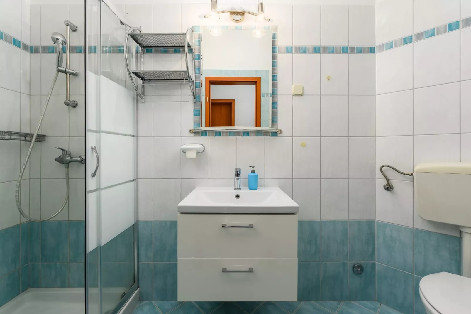 Lara 5 - Shared Pool, Sauna, Jacuzzi-Badkamer