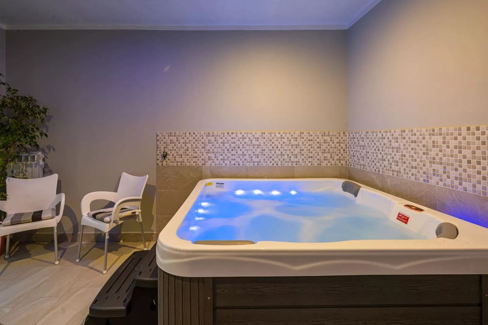 Lara 5 - Shared Pool, Sauna, Jacuzzi-Wellness