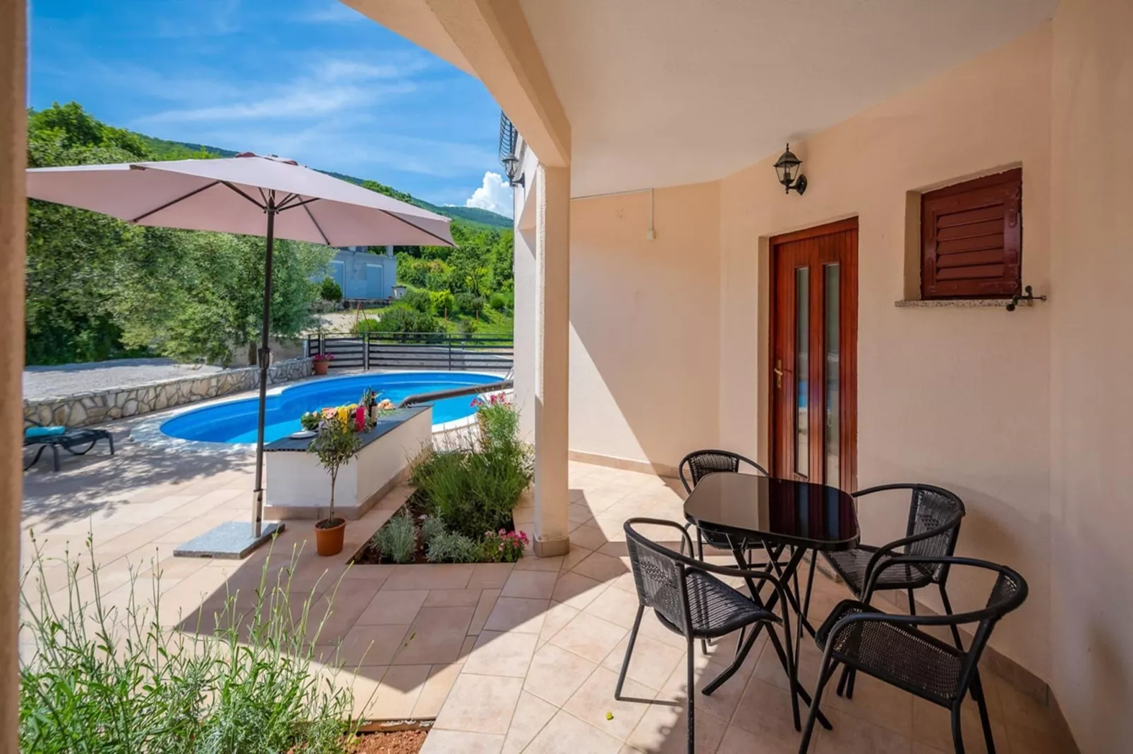 Lara 5 - Shared Pool, Sauna, Jacuzzi-Terras