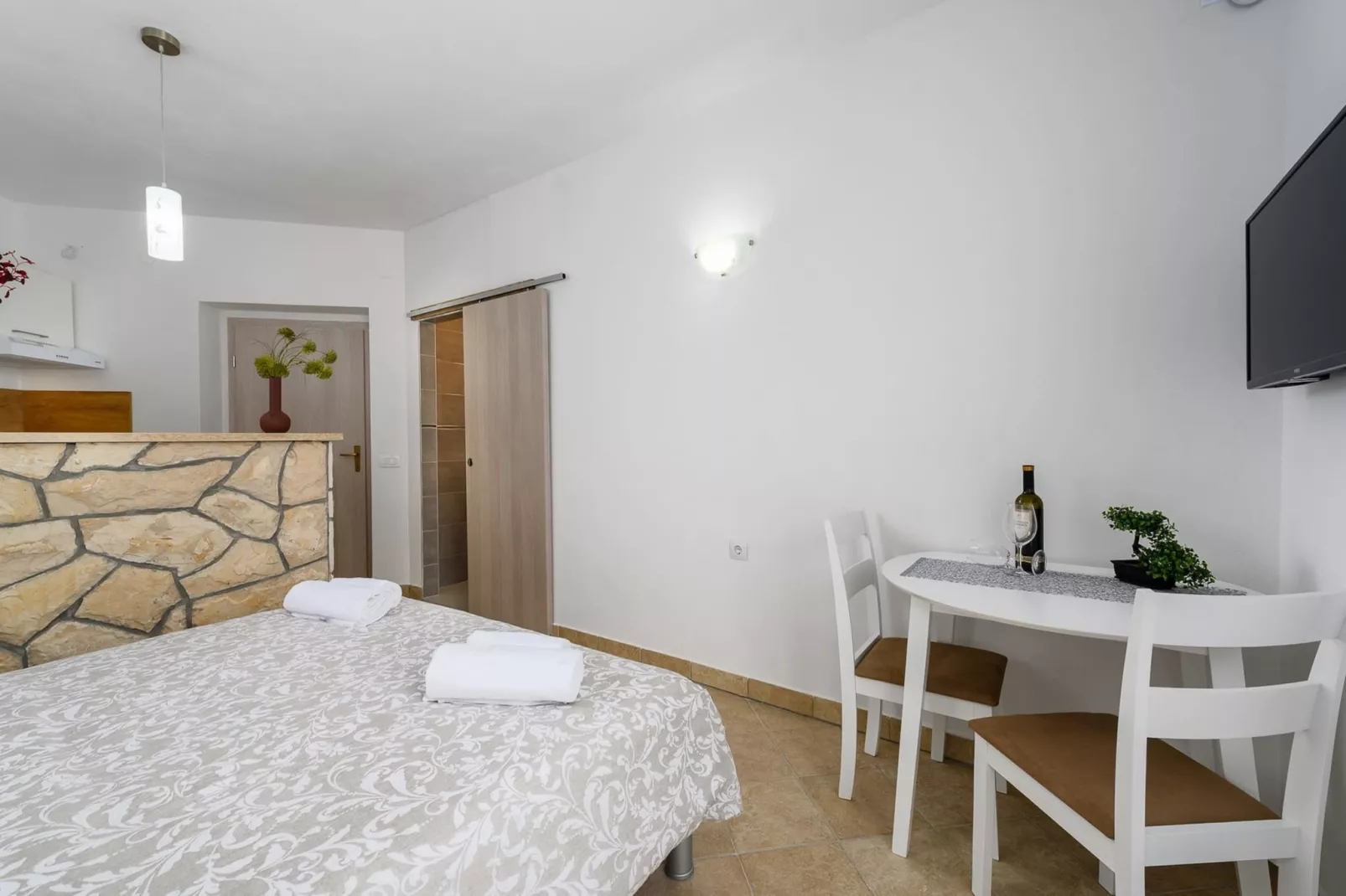 Lara 9 - Shared Pool, Sauna, Jacuzzi-Slaapkamer