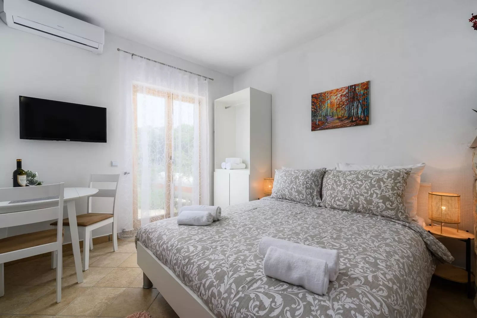 Lara 9 - Shared Pool, Sauna, Jacuzzi-Slaapkamer