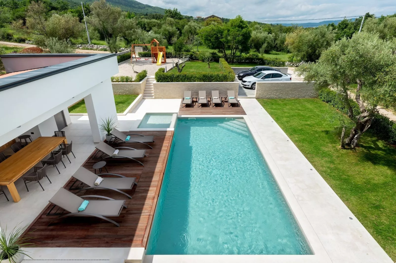 Luxurious Villa Laurea-Zwembad
