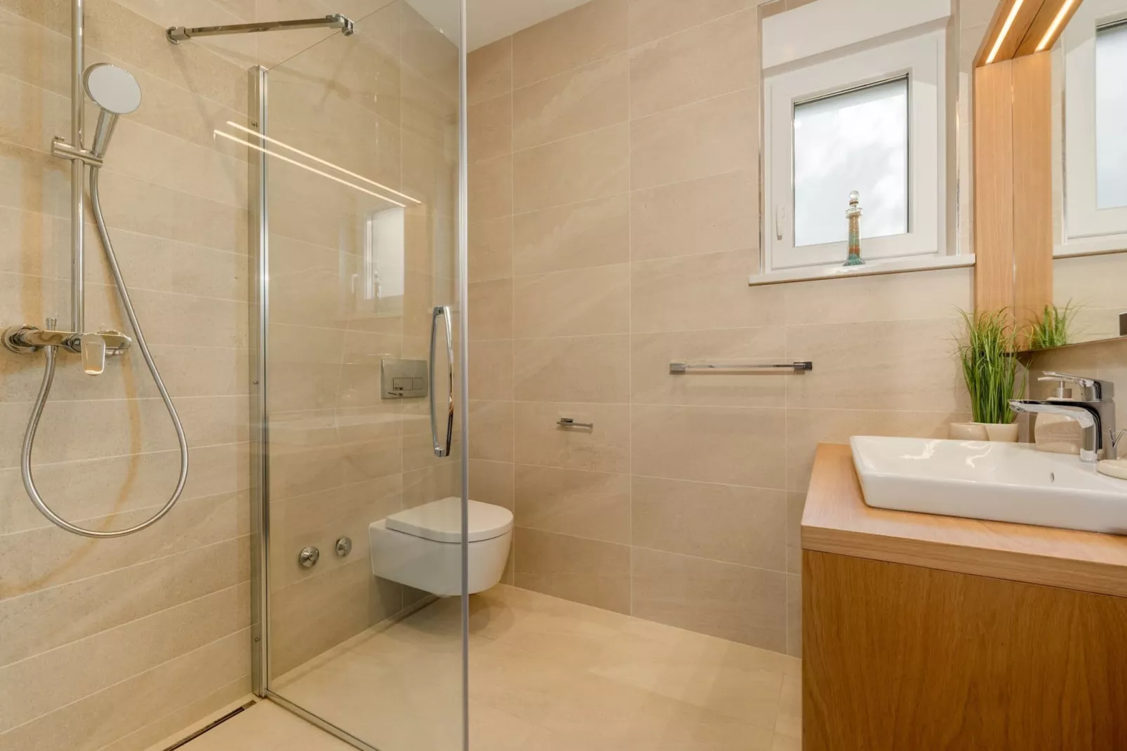 Luxurious Villa Laurea-Badkamer