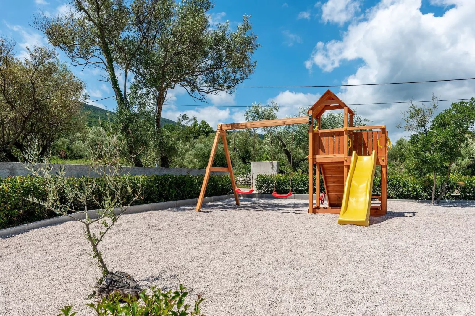Luxurious Villa Laurea-Buitenlucht