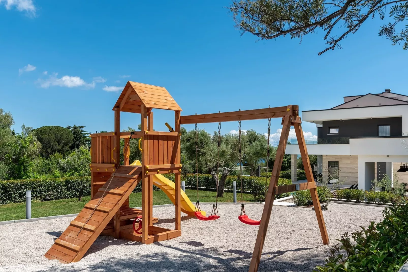 Luxurious Villa Laurea-Buitenlucht