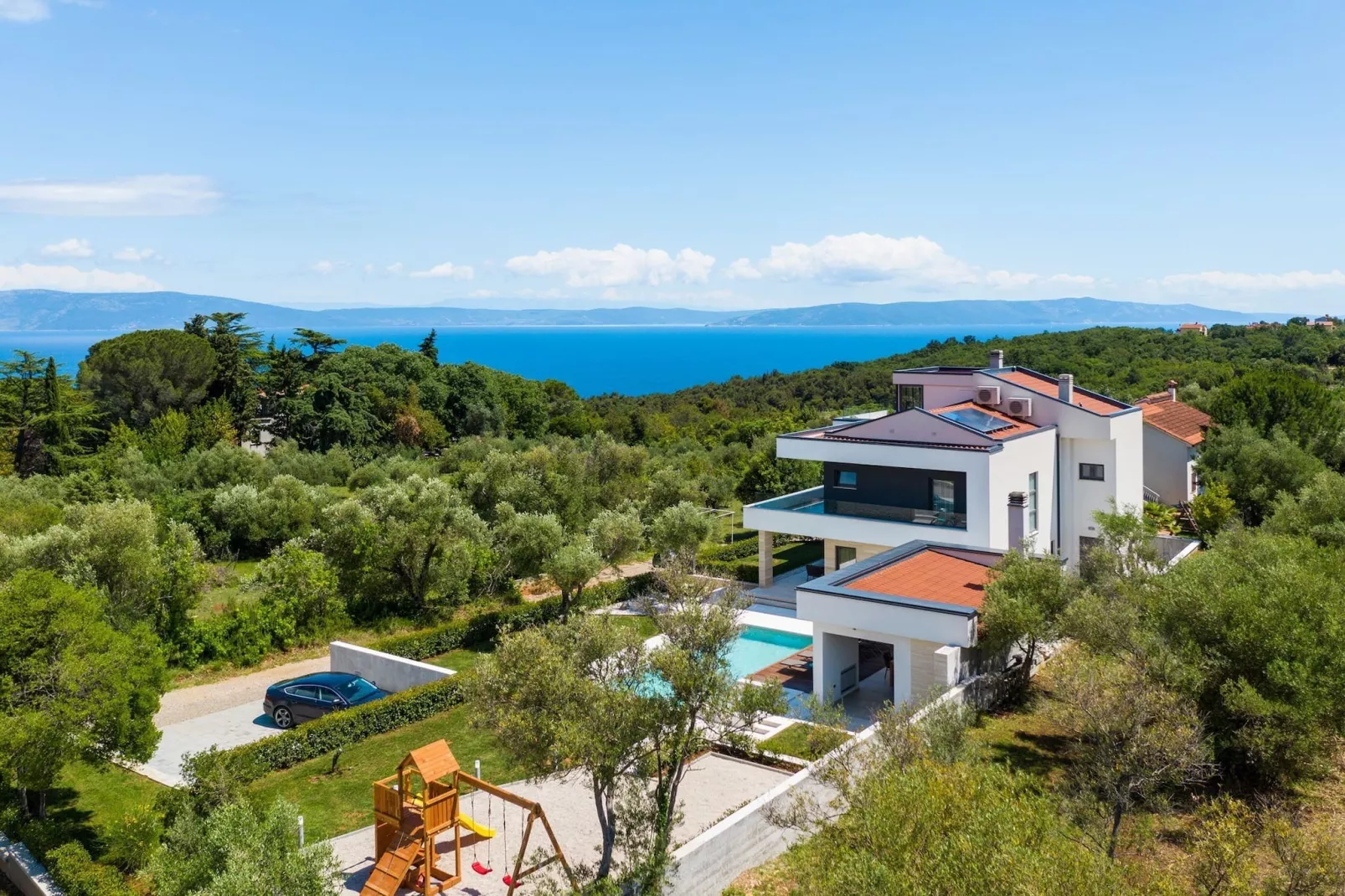 Luxurious Villa Laurea-Buitenlucht