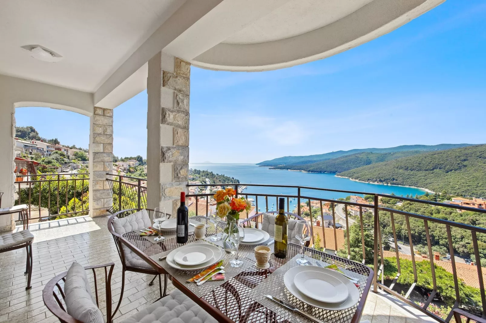 Lady M Gold - Balcony and Sea View-Terrasbalkon