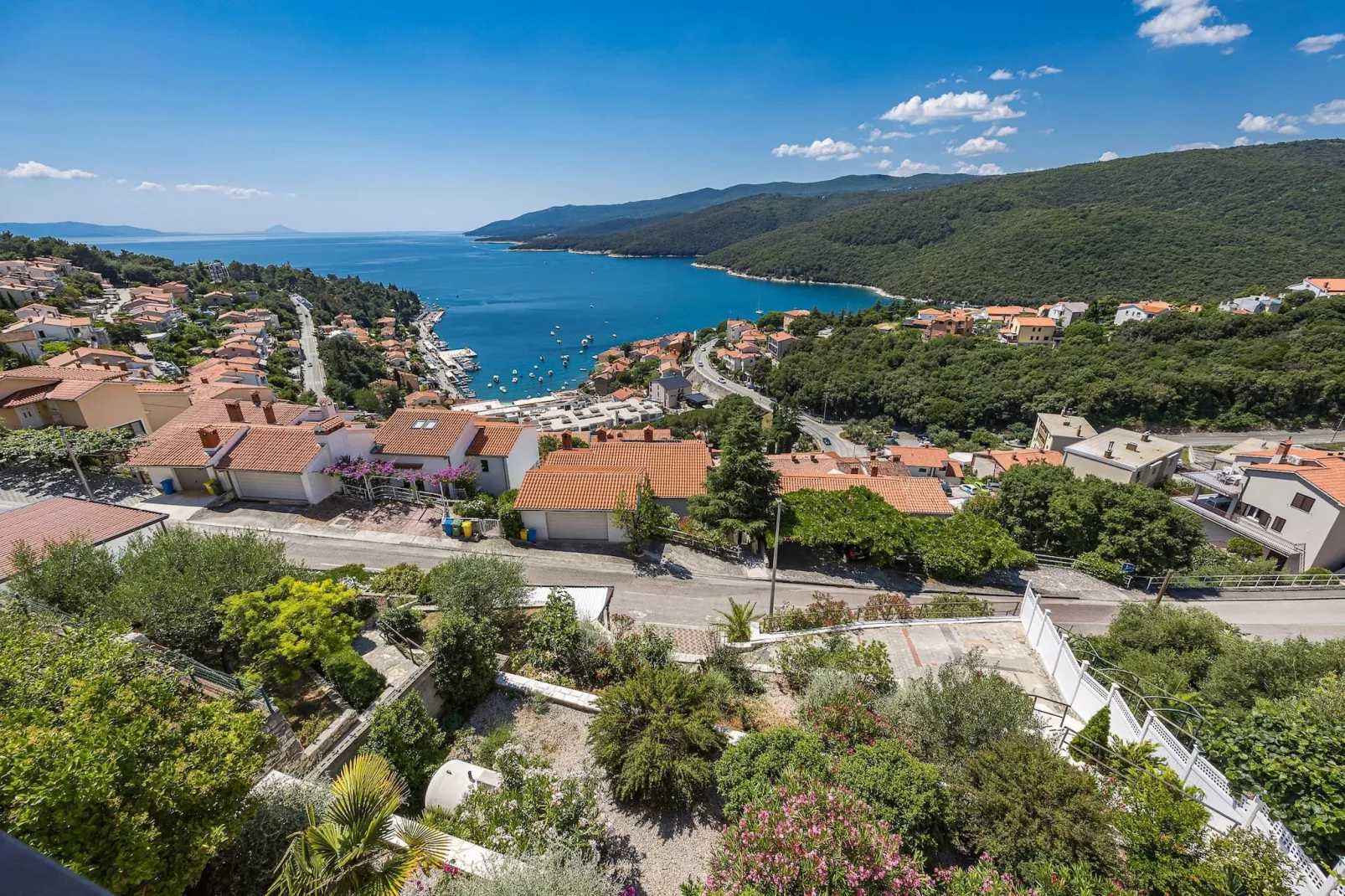 Lady M Gold - Balcony and Sea View-Buitenlucht