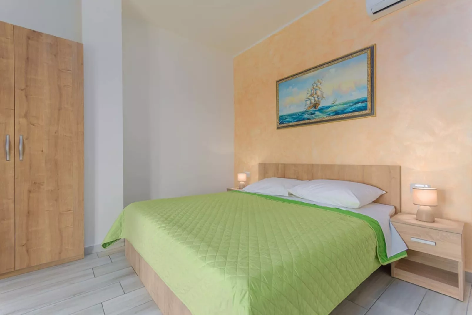 Santa Lucia - Villa with Private Pool & Sea View-Slaapkamer
