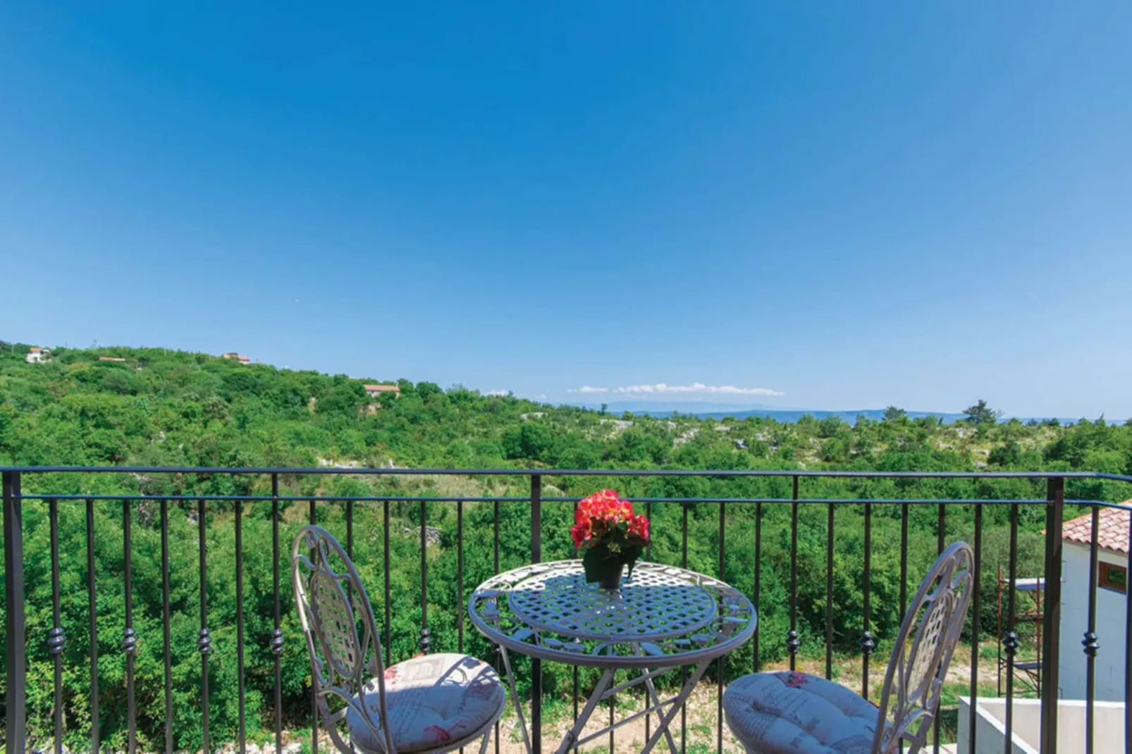 Santa Lucia - Villa with Private Pool & Sea View