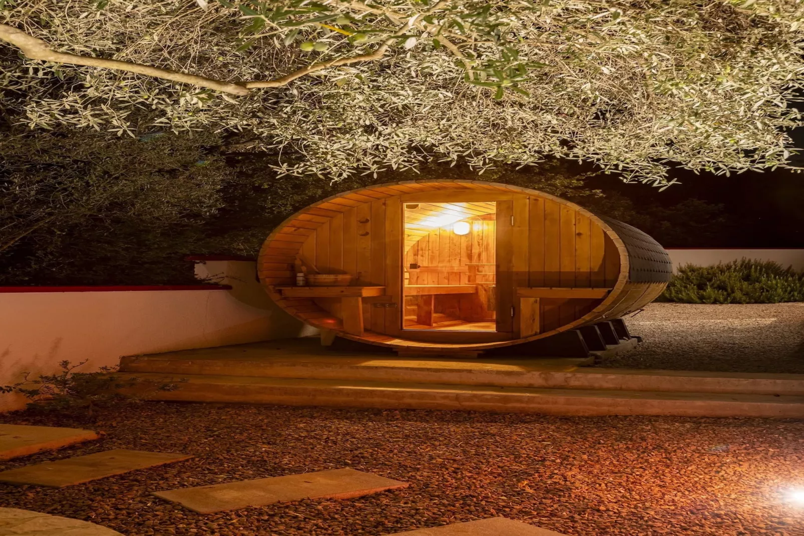 Red House Trget - Your Private Wellness-Tuinen zomer