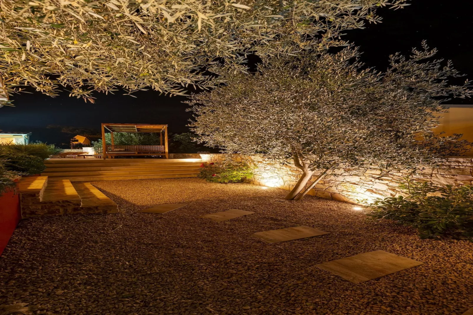 Red House Trget - Your Private Wellness-Tuinen zomer