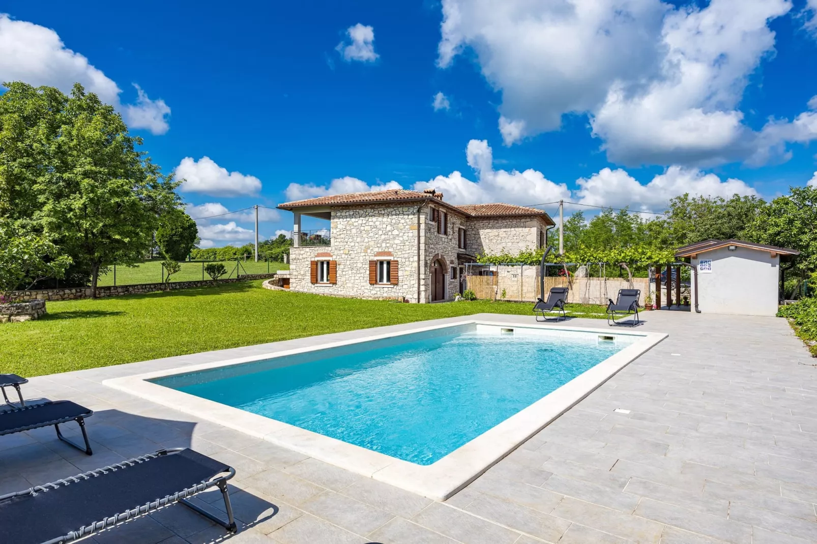 Villa Katarina - Old Stone House with Private Pool-Buitenkant zomer