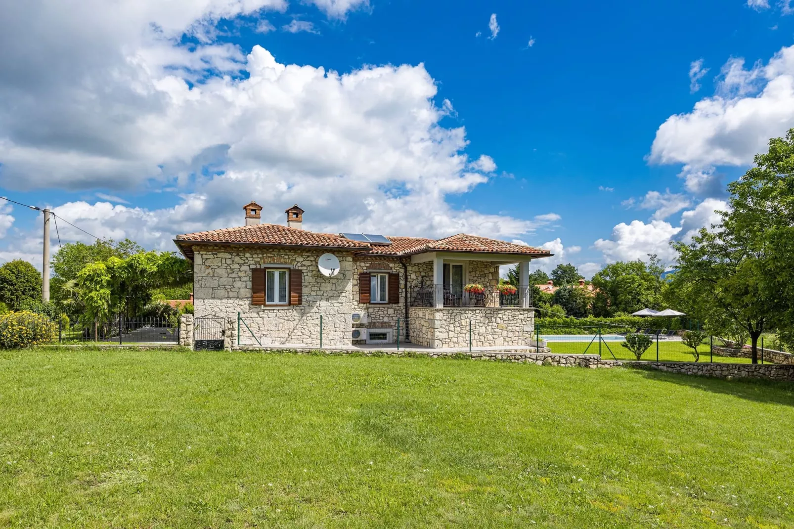 Villa Katarina - Old Stone House with Private Pool-Buitenkant zomer