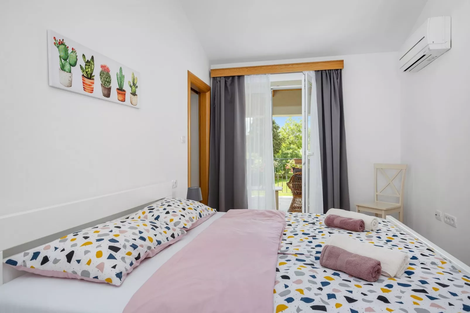 Villa Katarina - Old Stone House with Private Pool-Slaapkamer