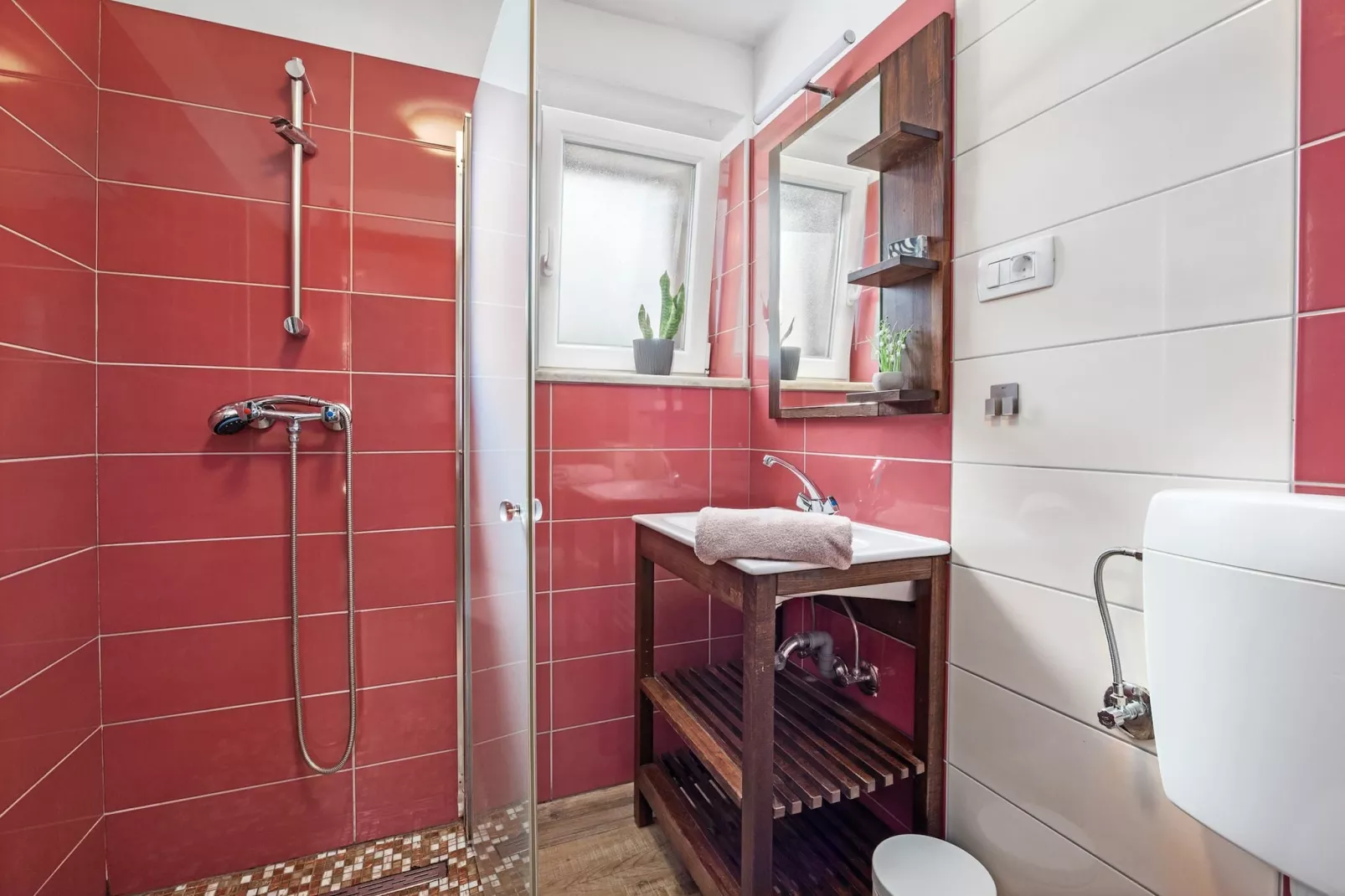Villa Katarina - Old Stone House with Private Pool-Badkamer