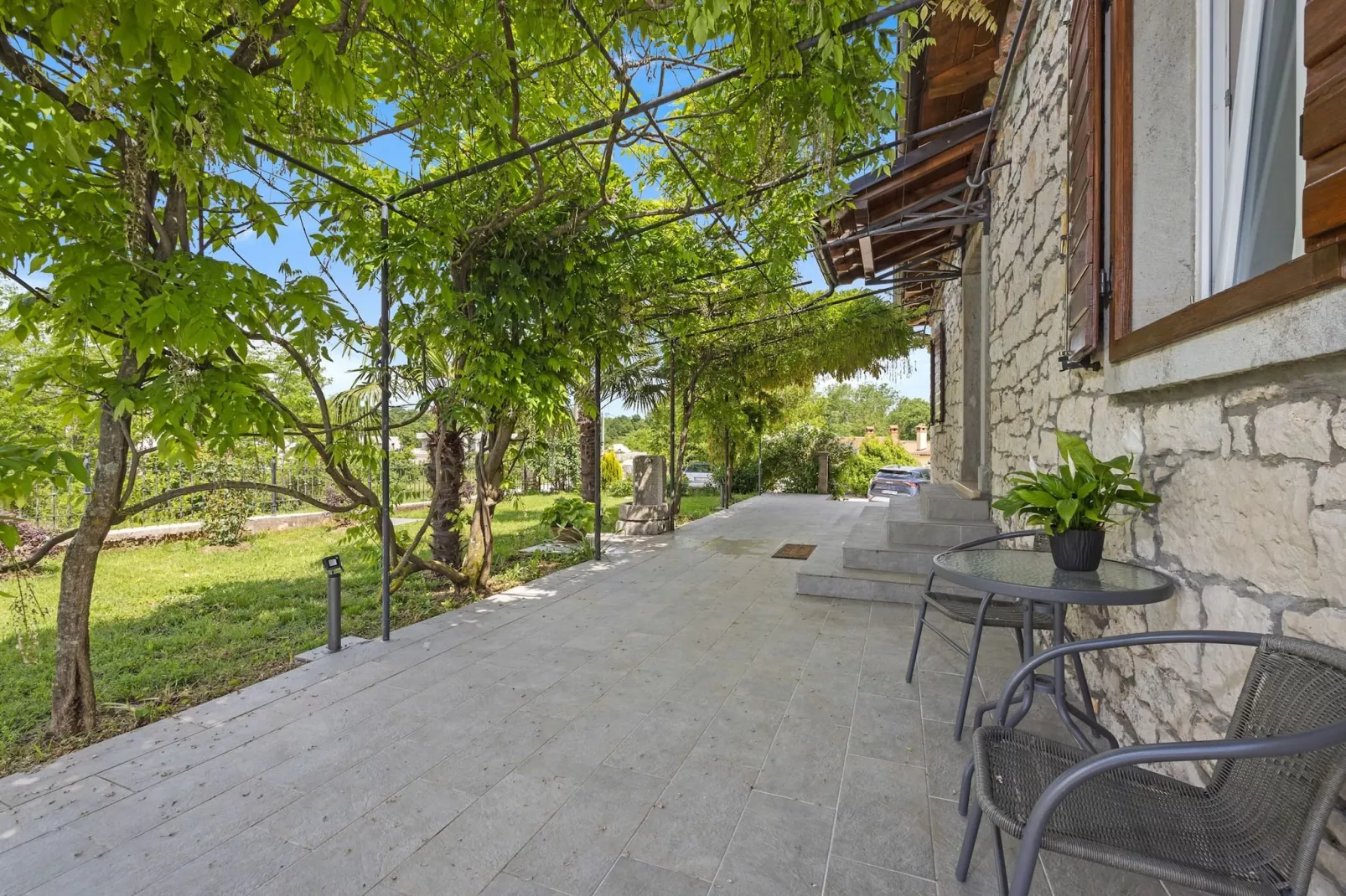 Villa Katarina - Old Stone House with Private Pool-Terrasbalkon