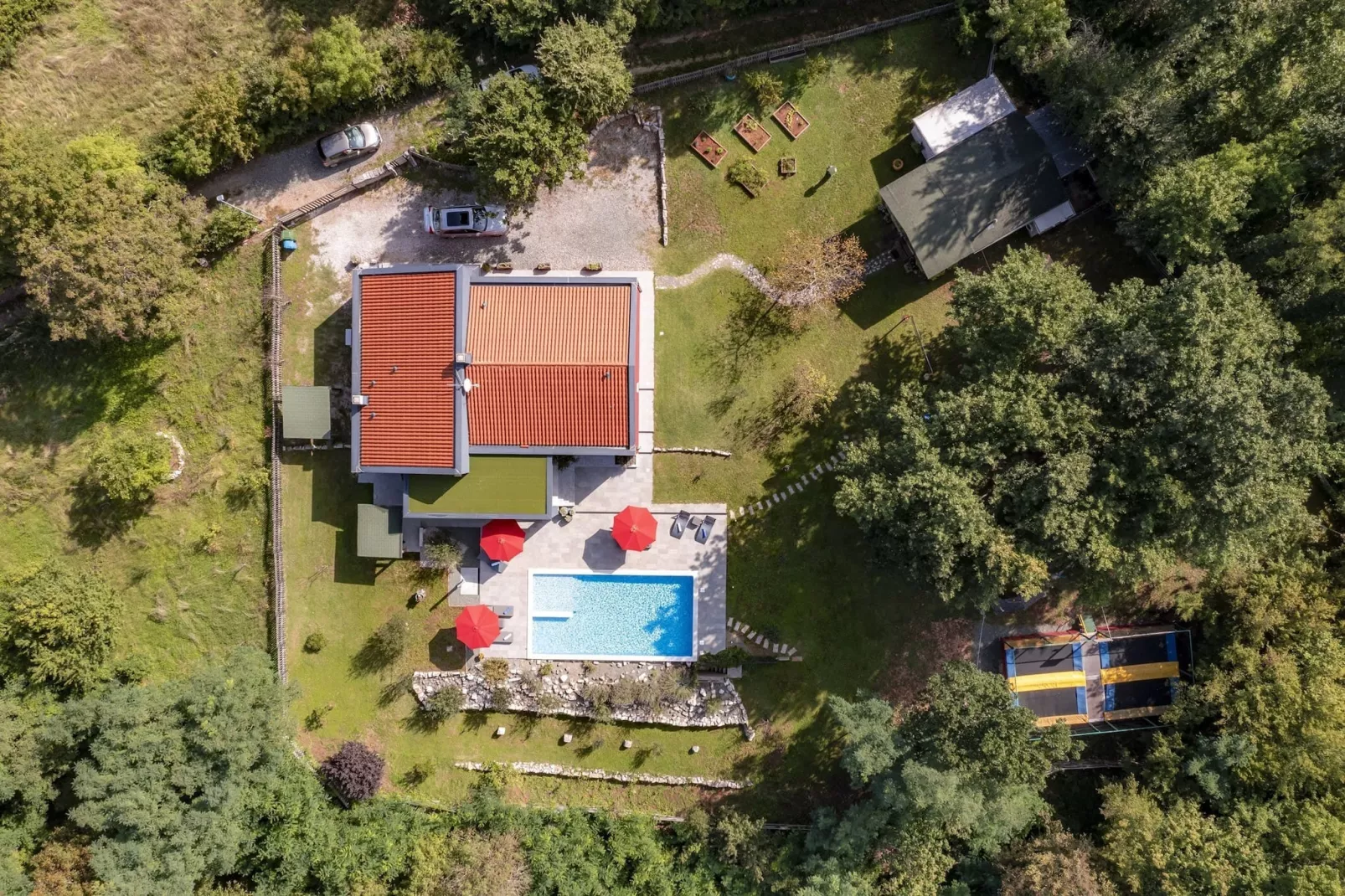 Red House Kraj Drage - Oasis in the Nature-Tuinen zomer