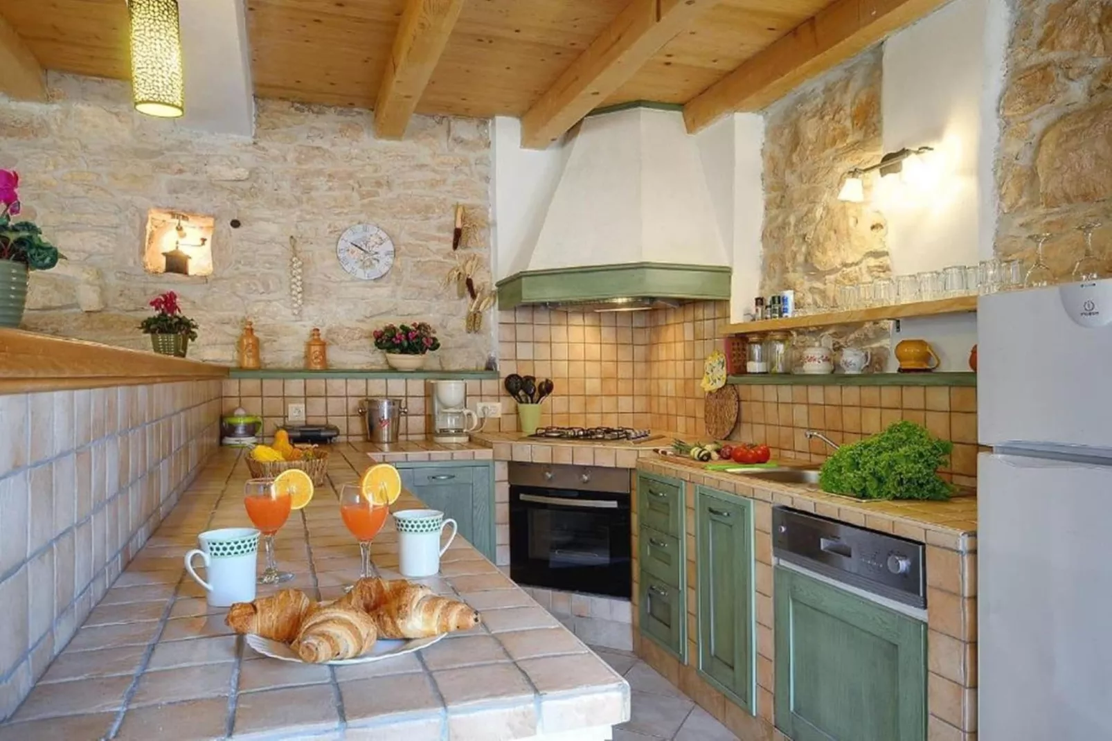 Villa Katherine with Pool and Game Room-Keuken