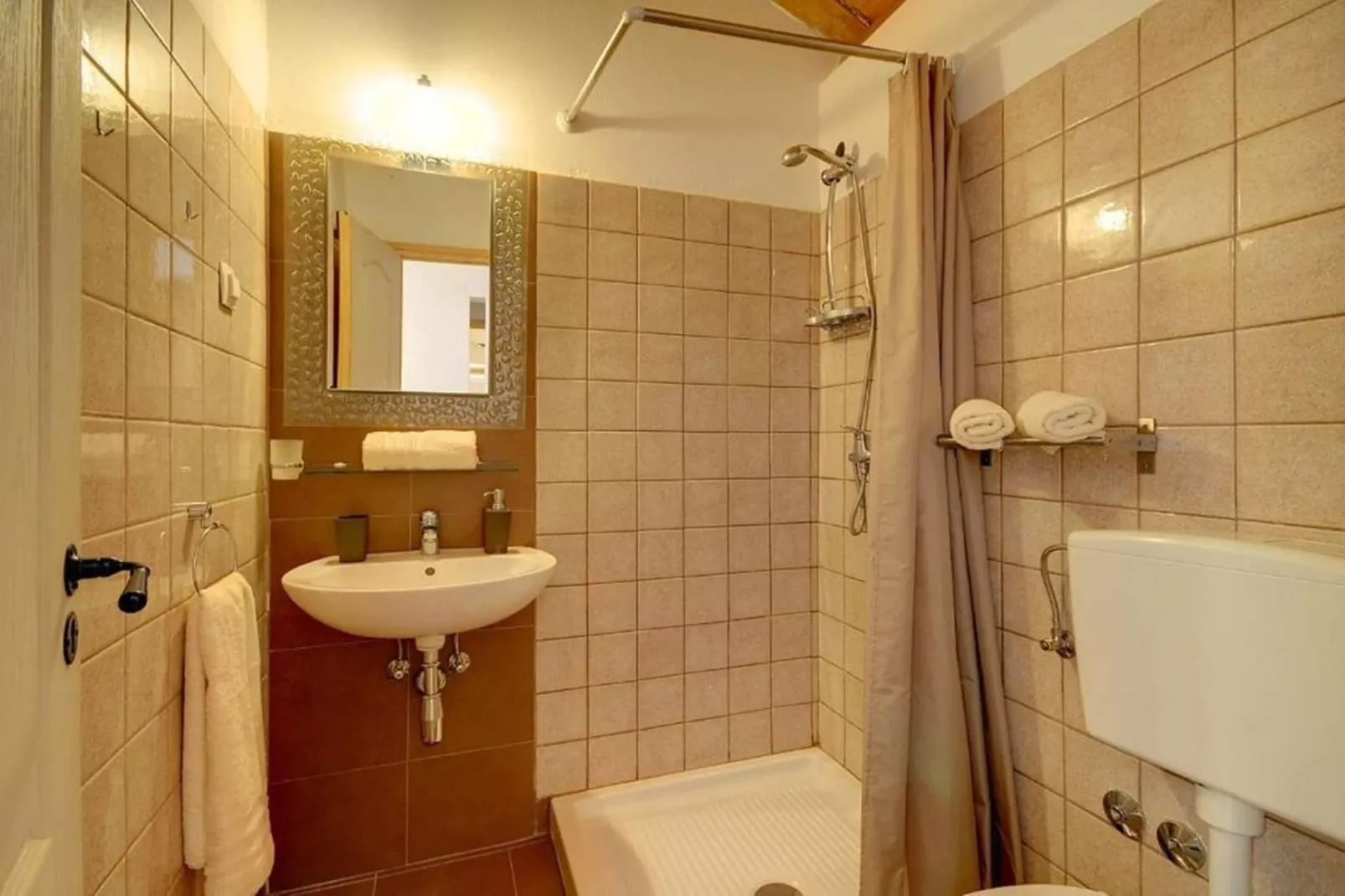 Villa Katherine with Pool and Game Room-Slaapkamer