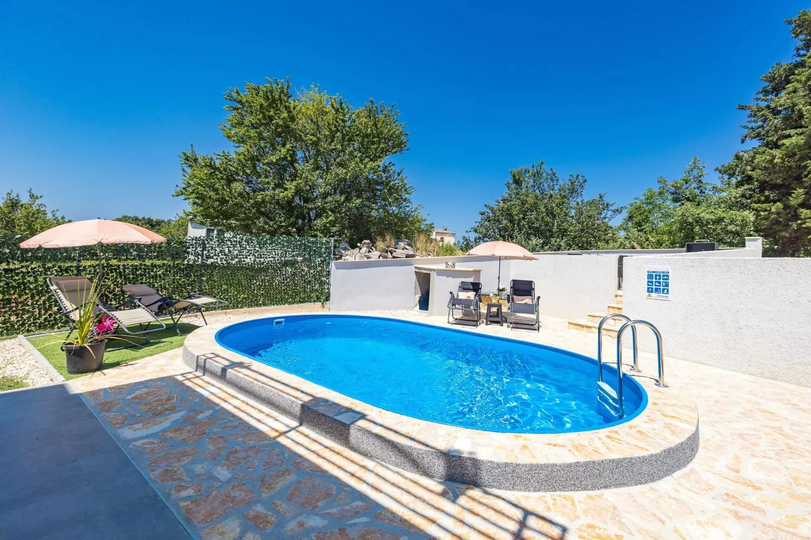 Villa Jakov with Private Pool-Zwembad