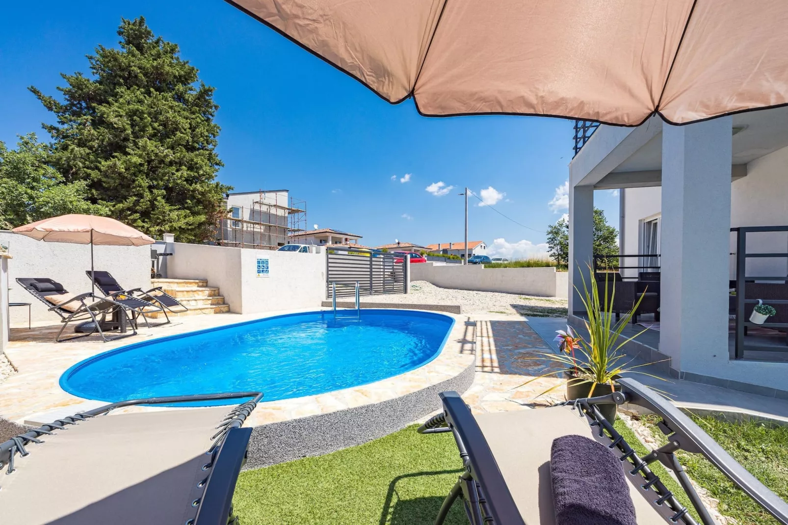 Villa Jakov with Private Pool-Zwembad