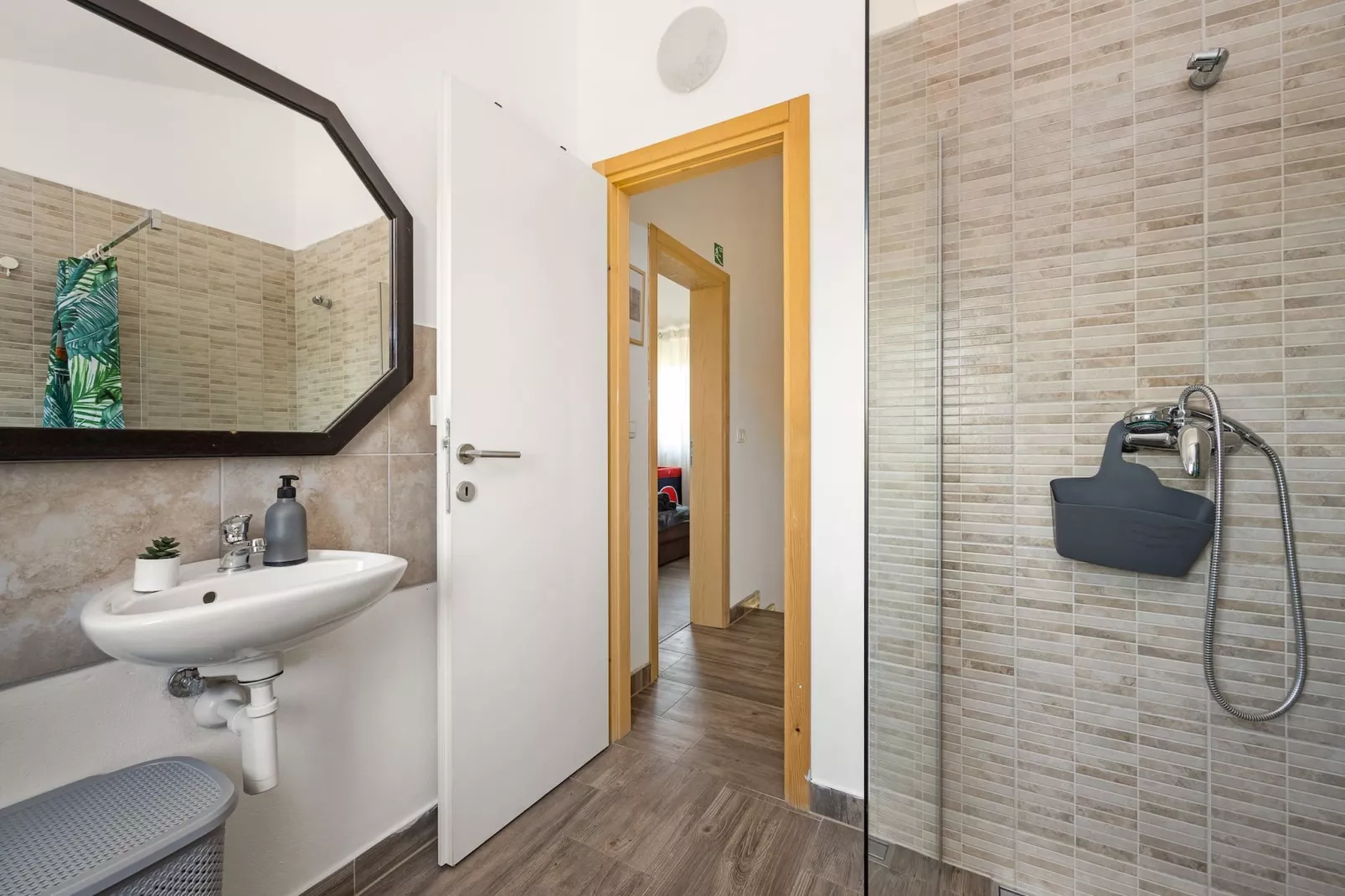 Villa Jakov with Private Pool-Badkamer