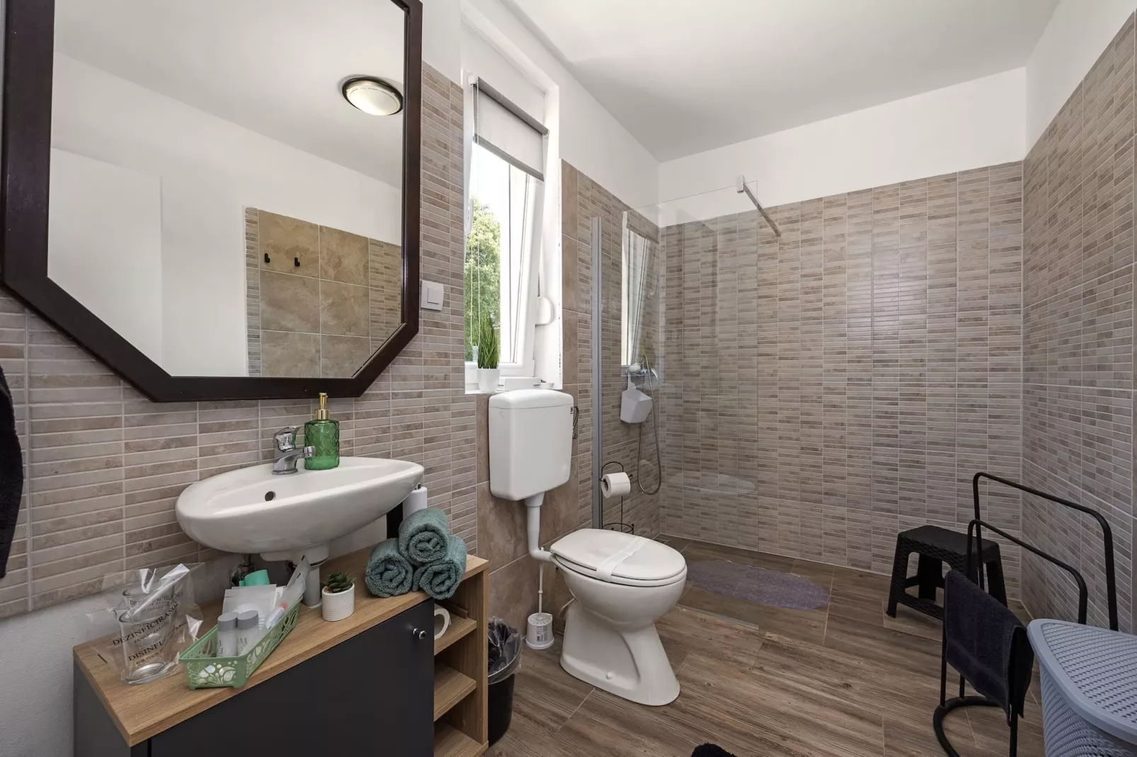 Villa Jakov with Private Pool-Badkamer
