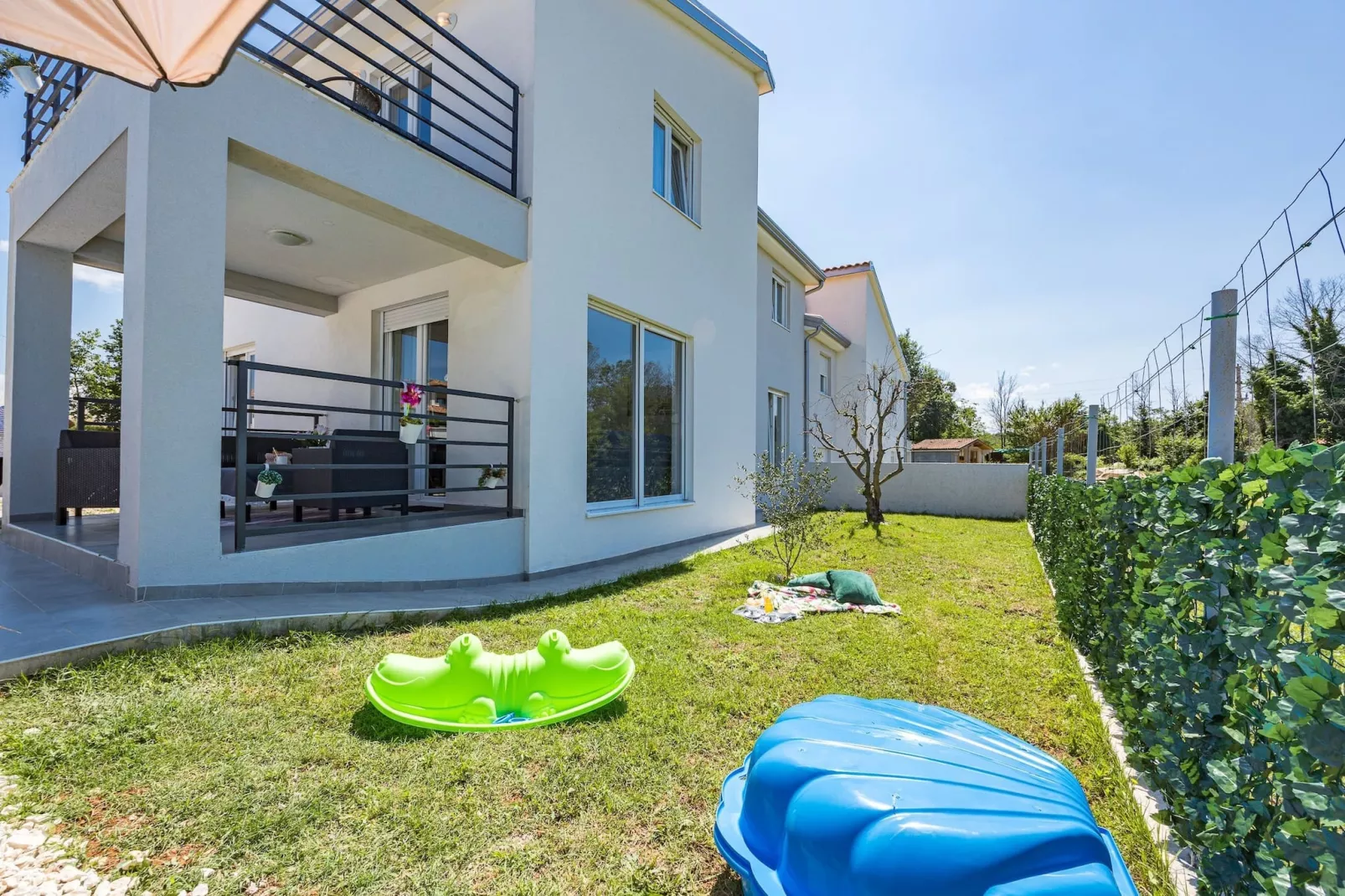 Villa Jakov with Private Pool-Buitenlucht