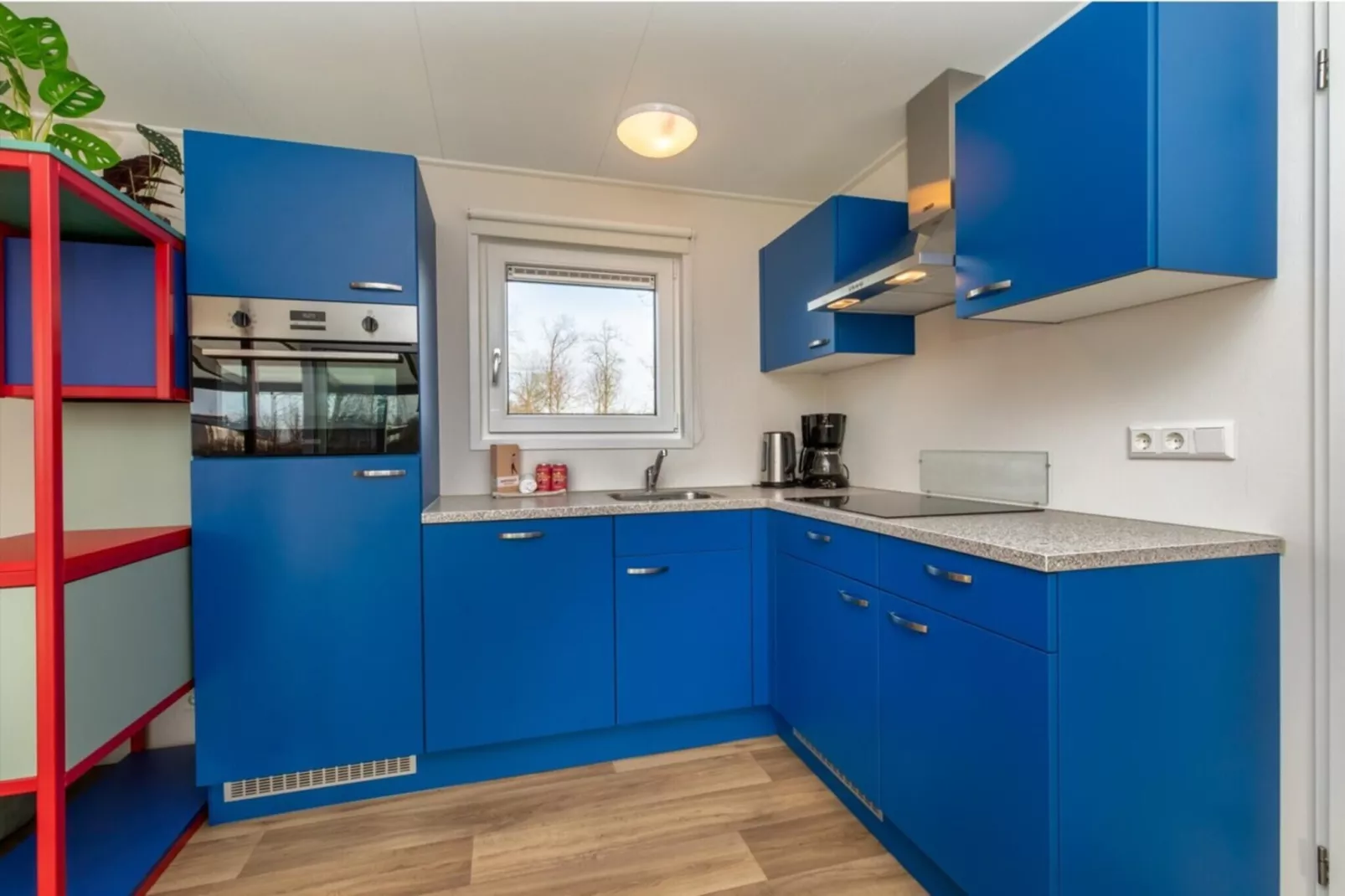 Chalet - Camping de Duinhoeve 'Bosdier'-Keuken