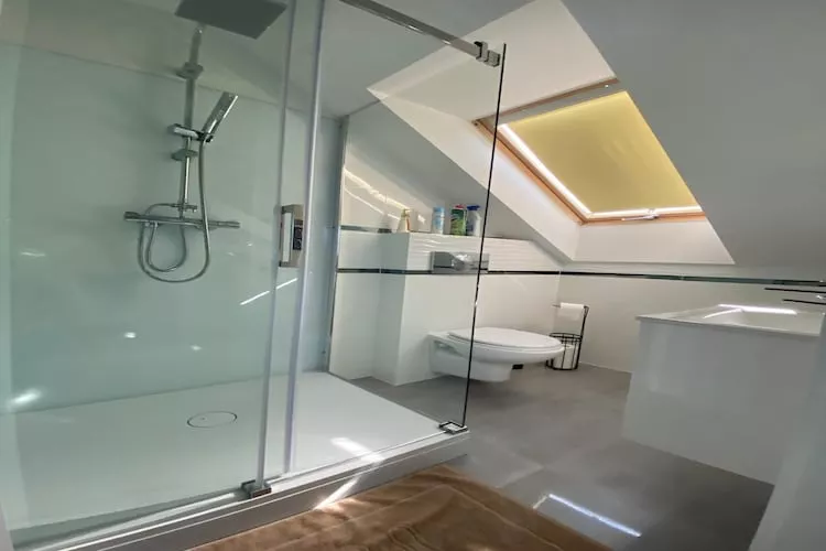 Komfortowy apartament dla 9 osób Międzywodzie-Badkamer