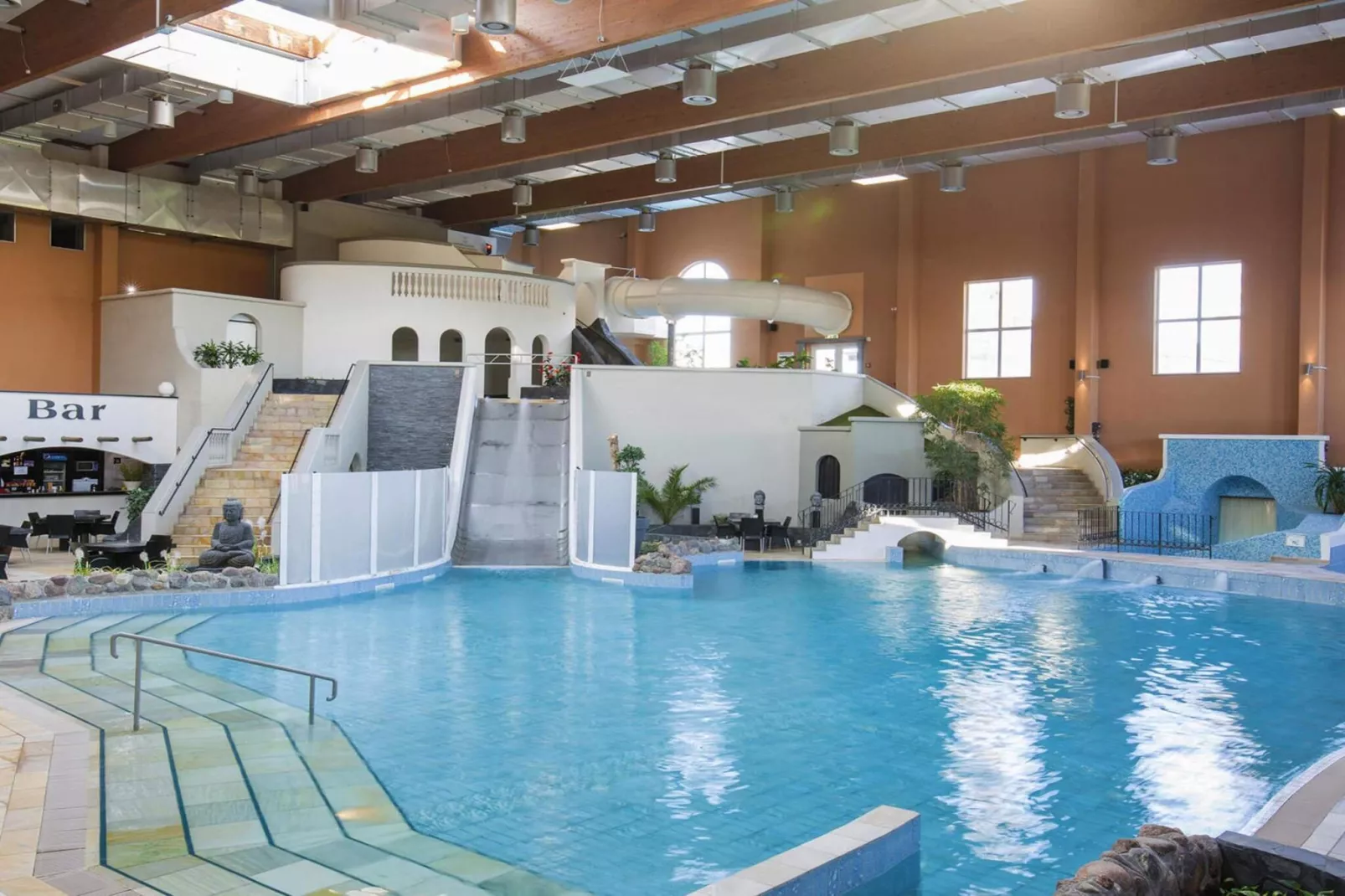 4 sterren vakantie huis in Krakow am See-Zwembad